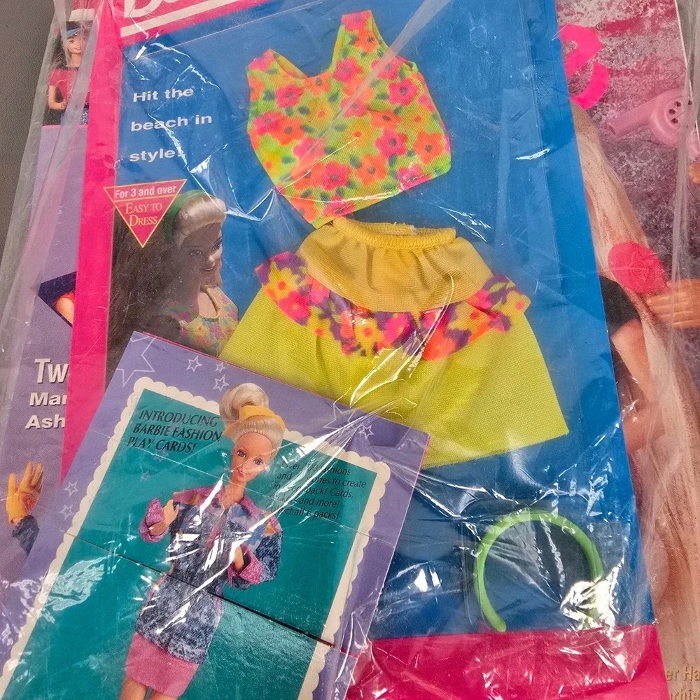 Vintage 1991 Barbie Doll Magazine 10th Anniversary Fun-Pack Sun Beach Outfit